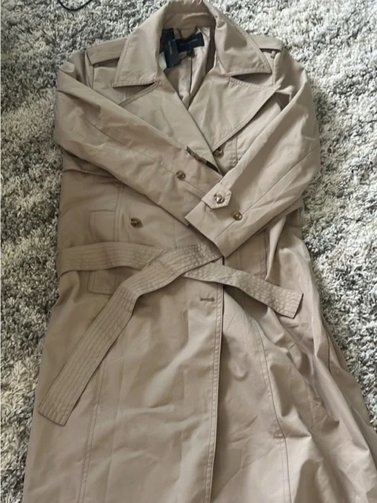 Banana Republic Classic Trench Coat - Picture 3 of 5